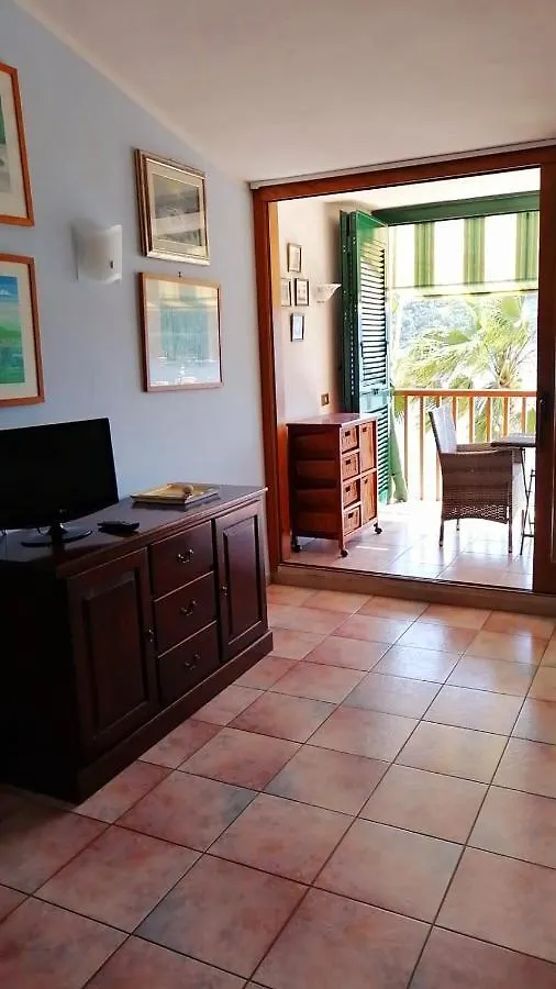 Appartamento La Pianotta Sulla Spiaggia Porto Azzurro Italia